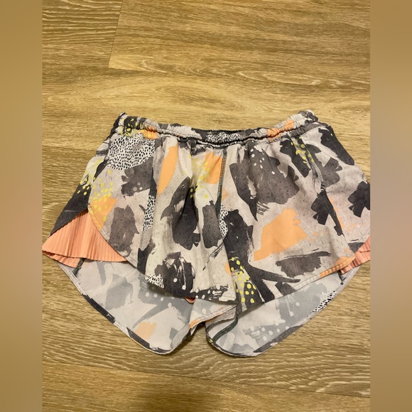 lululemon athletica Pants - lululemon athletica Abstract Print Athletic Shorts in Peach, Gray, Yellow